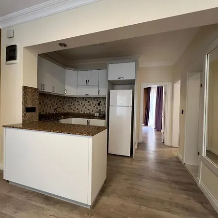 Ξενοδοχείο με διαμερίσματα Sirma Family Σιντέ